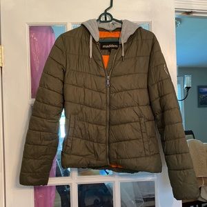 Army green winter jacket zip up w/ detachable hood